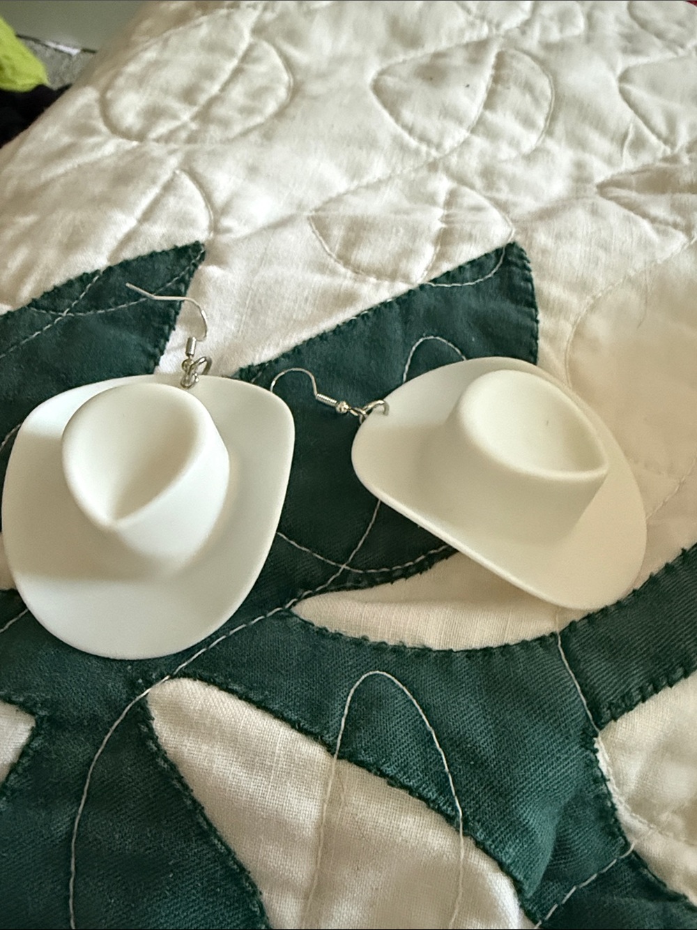 New Cowboy Hat Dangle Earrings - White 3” fun to decorate